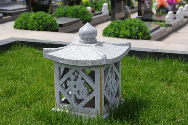 中华永久陵园的花坛葬和一对一骨灰海撒，该怎么选？