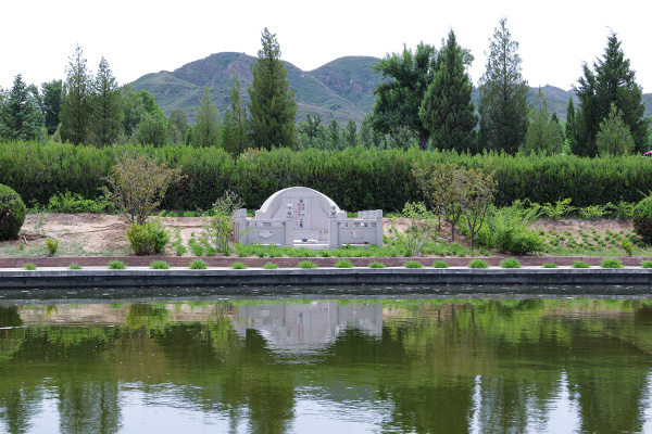 北京市昌平区陵园新选择：高性价比与多元安葬方式